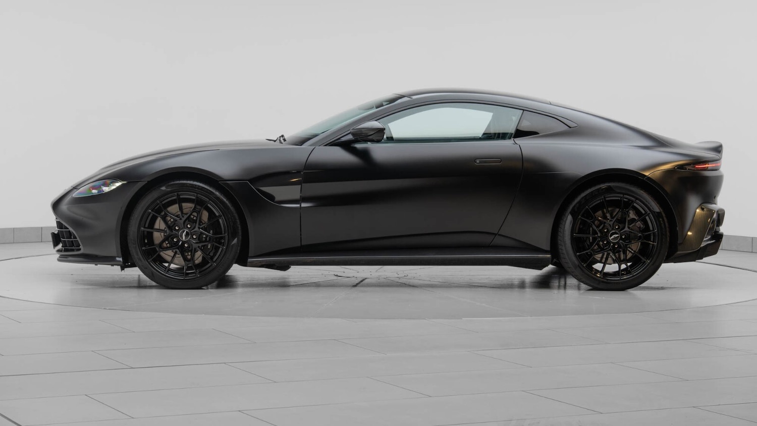 Used Aston Martin Vantage 2022 for sale - 77778329: Photo 4