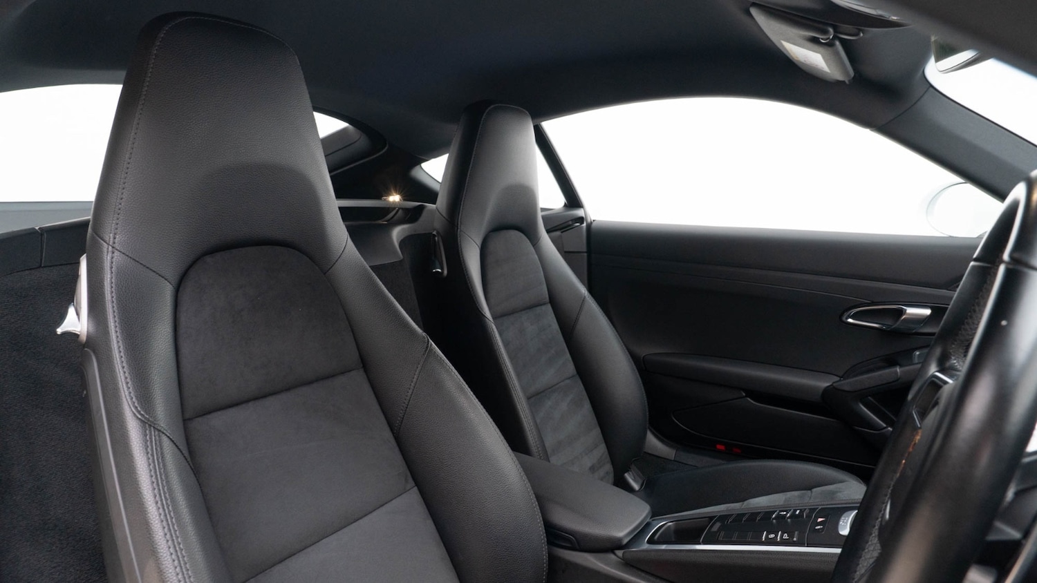 Used Porsche Cayman 2017 for sale - 78008969: Photo 3