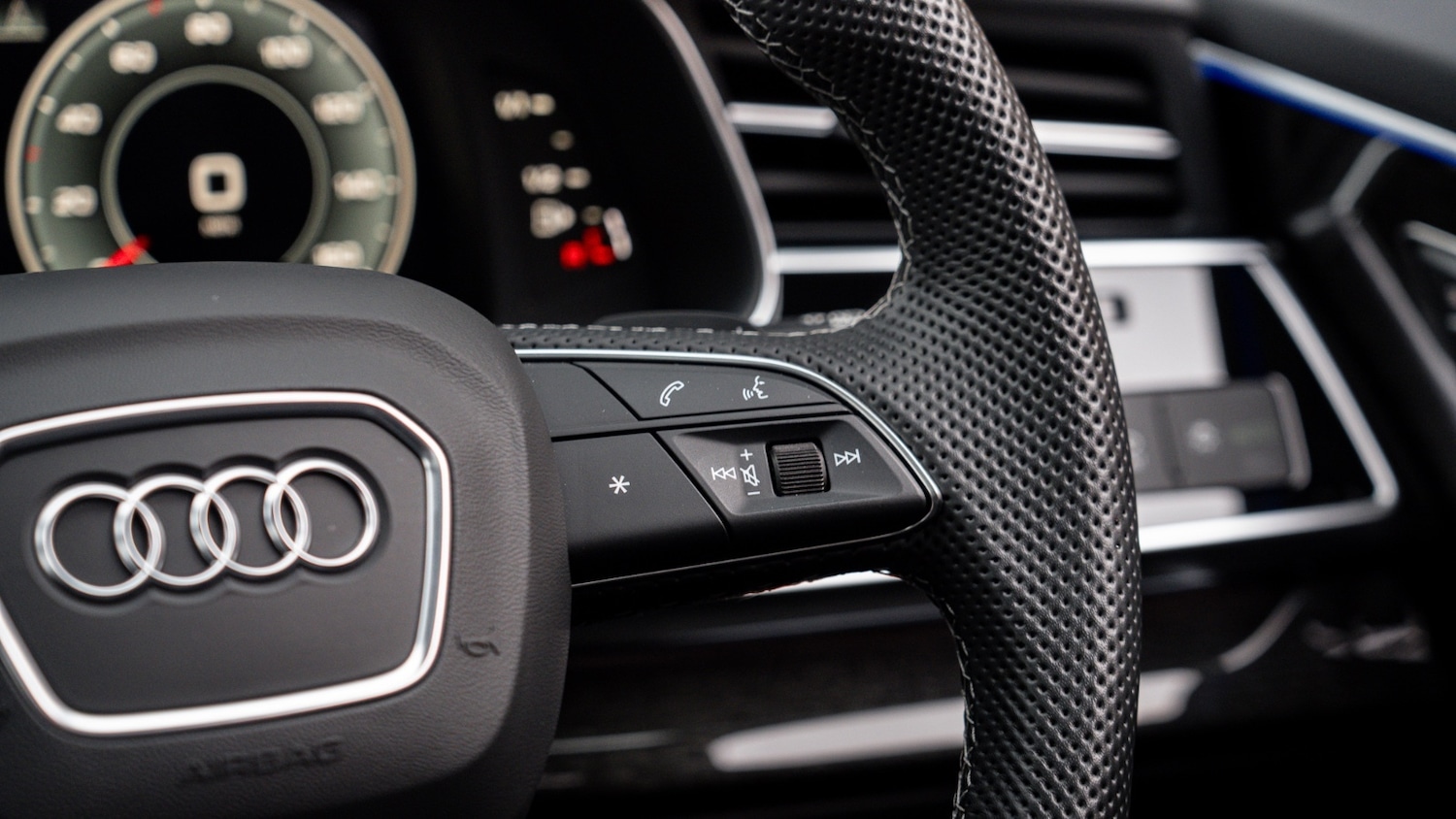 Used Audi Q7 2025 for sale - 77218703: Photo 17