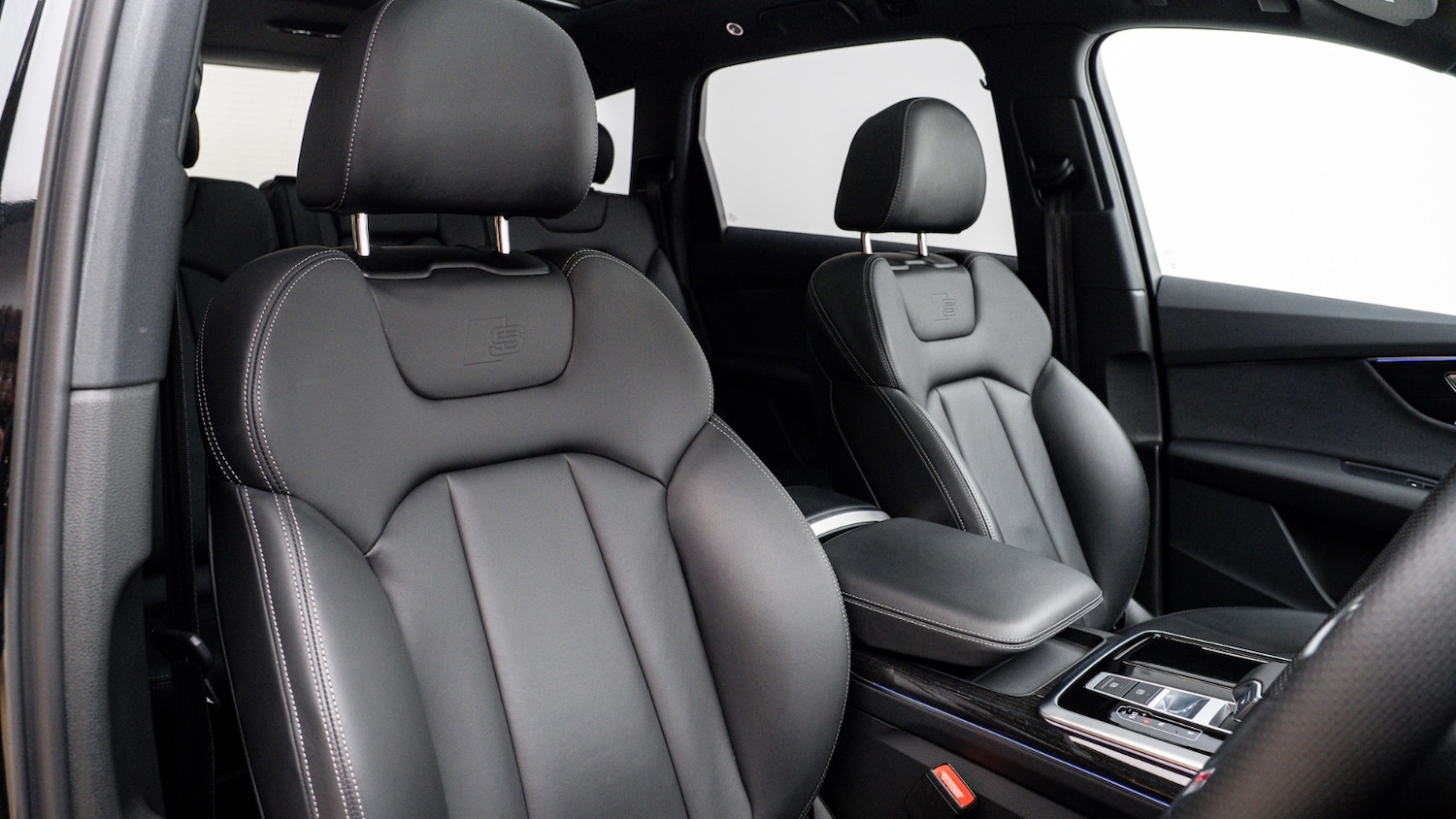 Used Audi Q7 2025 for sale - 77218703: Photo 3