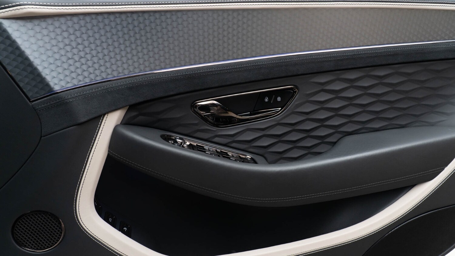 Used Bentley Continental 2024 for sale - 77630805: Photo 32