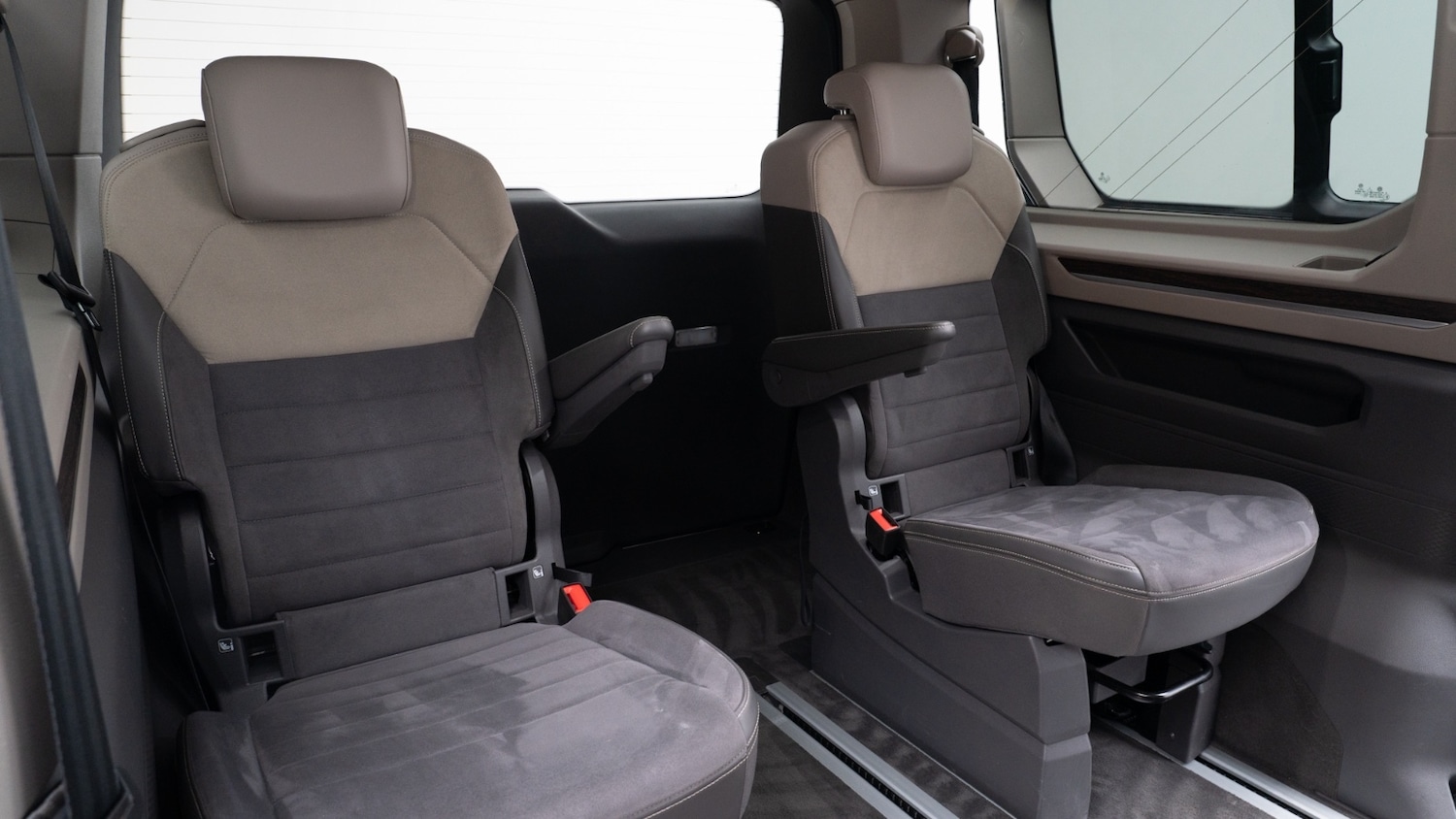 Used Volkswagen Multivan 2022 for sale - 76428059: Photo 16