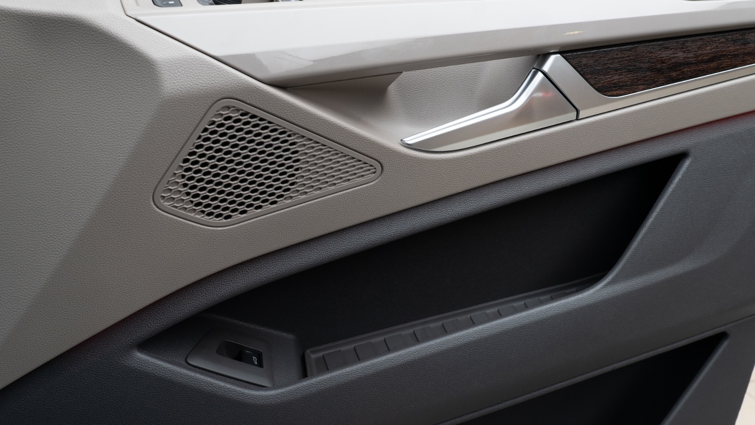 Used Volkswagen Multivan 2022 for sale - 76428059: Photo 31