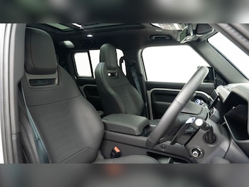 Used Land Rover Defender 2026 for sale - 79311648: Photo