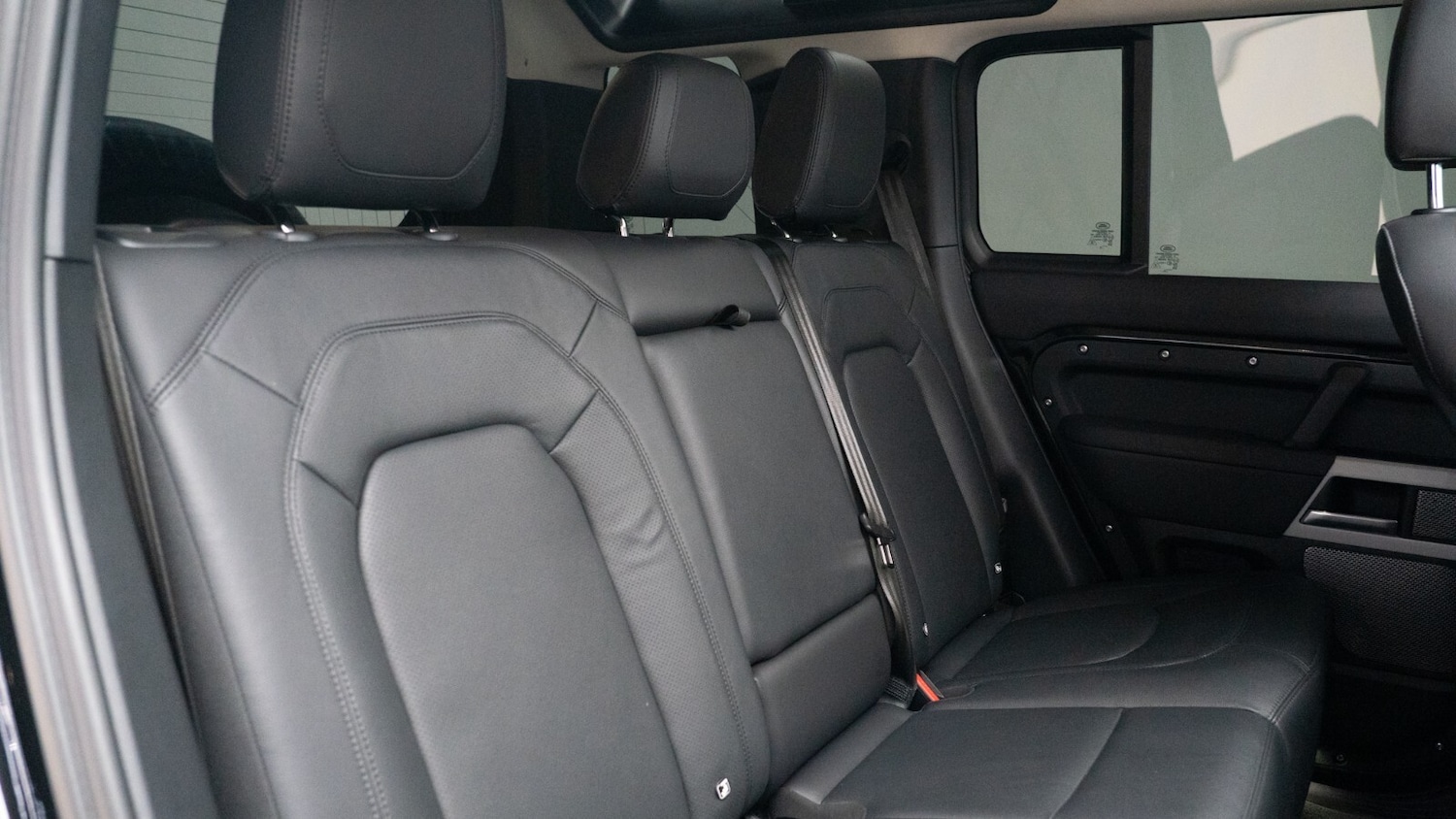 Used Land Rover Defender 2024 for sale - 76479726: Photo 15