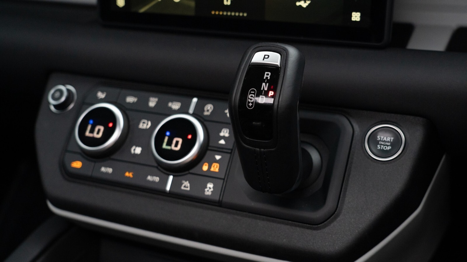 Used Land Rover Defender 2024 for sale - 76479726: Photo 25