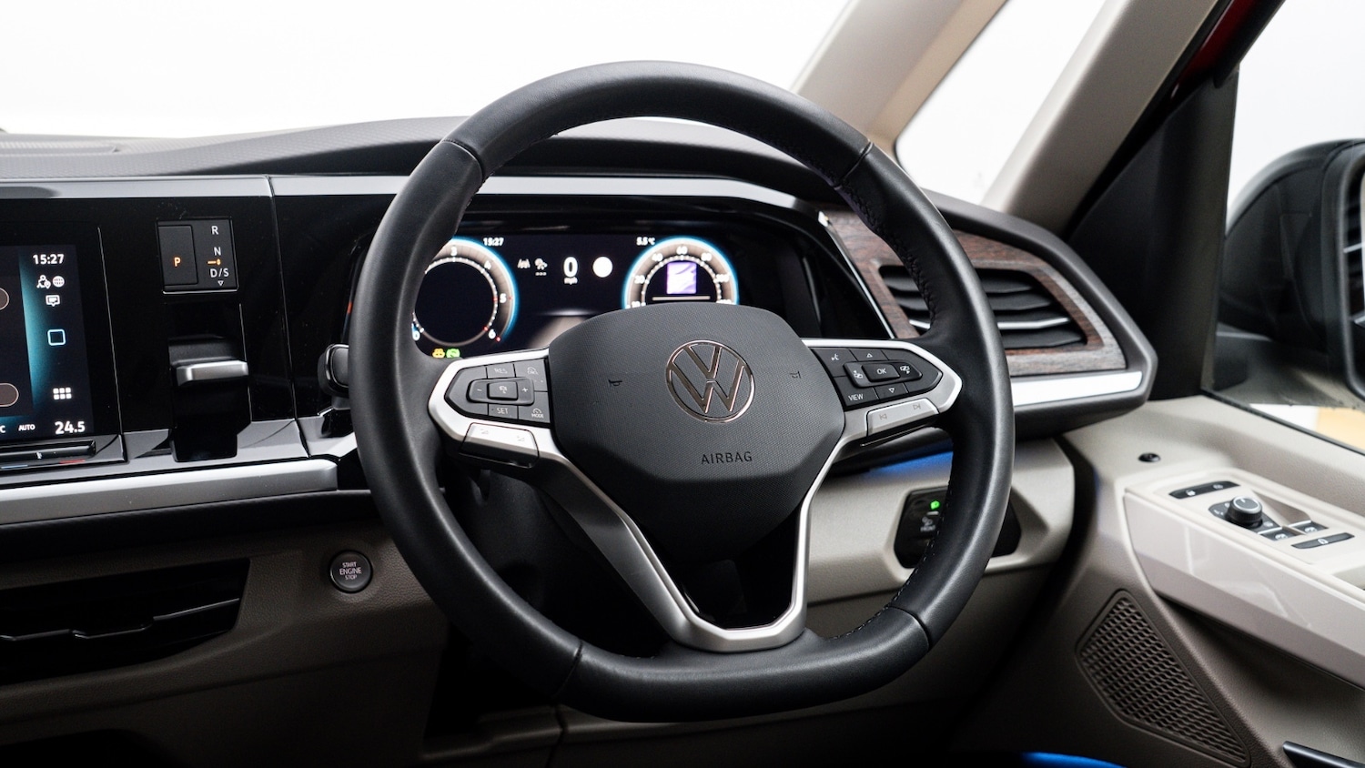 Used Volkswagen Multivan 2025 for sale - 77082636: Photo 13