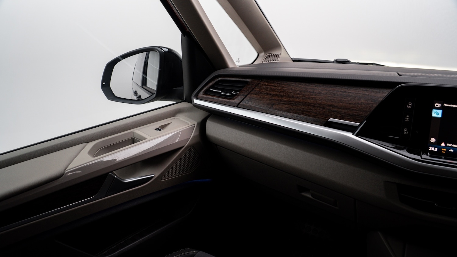 Used Volkswagen Multivan 2025 for sale - 77082636: Photo 22