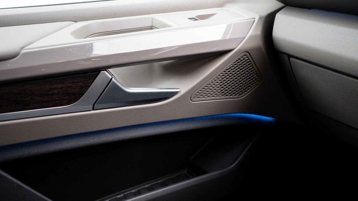 Used Volkswagen Multivan 2025 for sale - 77082636: Photo 24