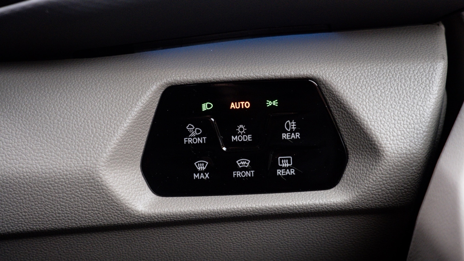 Used Volkswagen Multivan 2025 for sale - 77082636: Photo 27