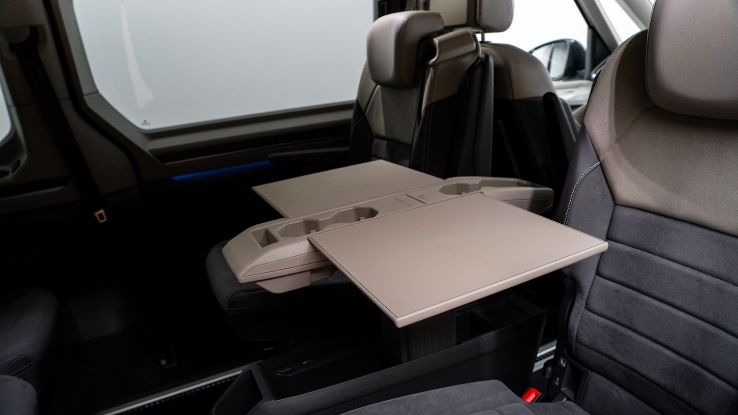 Used Volkswagen Multivan 2025 for sale - 77082636: Photo 30