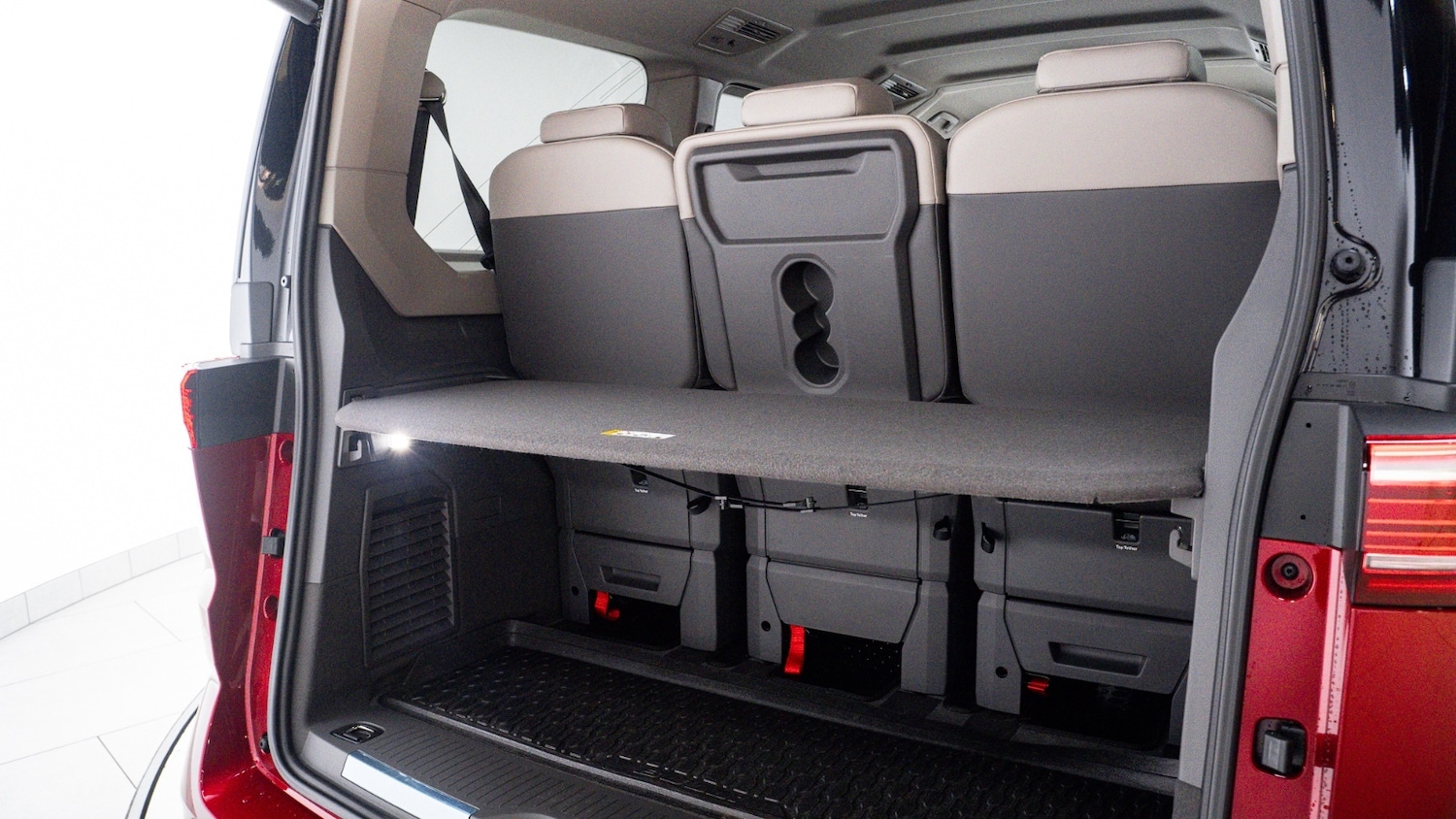 Used Volkswagen Multivan 2025 for sale - 77082636: Photo 8