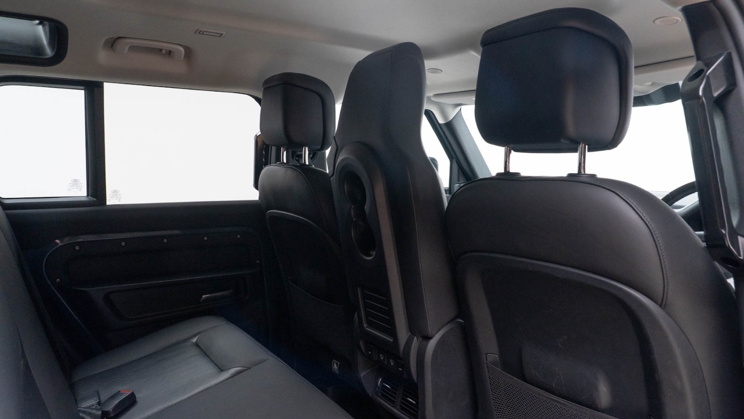 Used Land Rover Defender 2023 for sale - 76479730: Photo 13