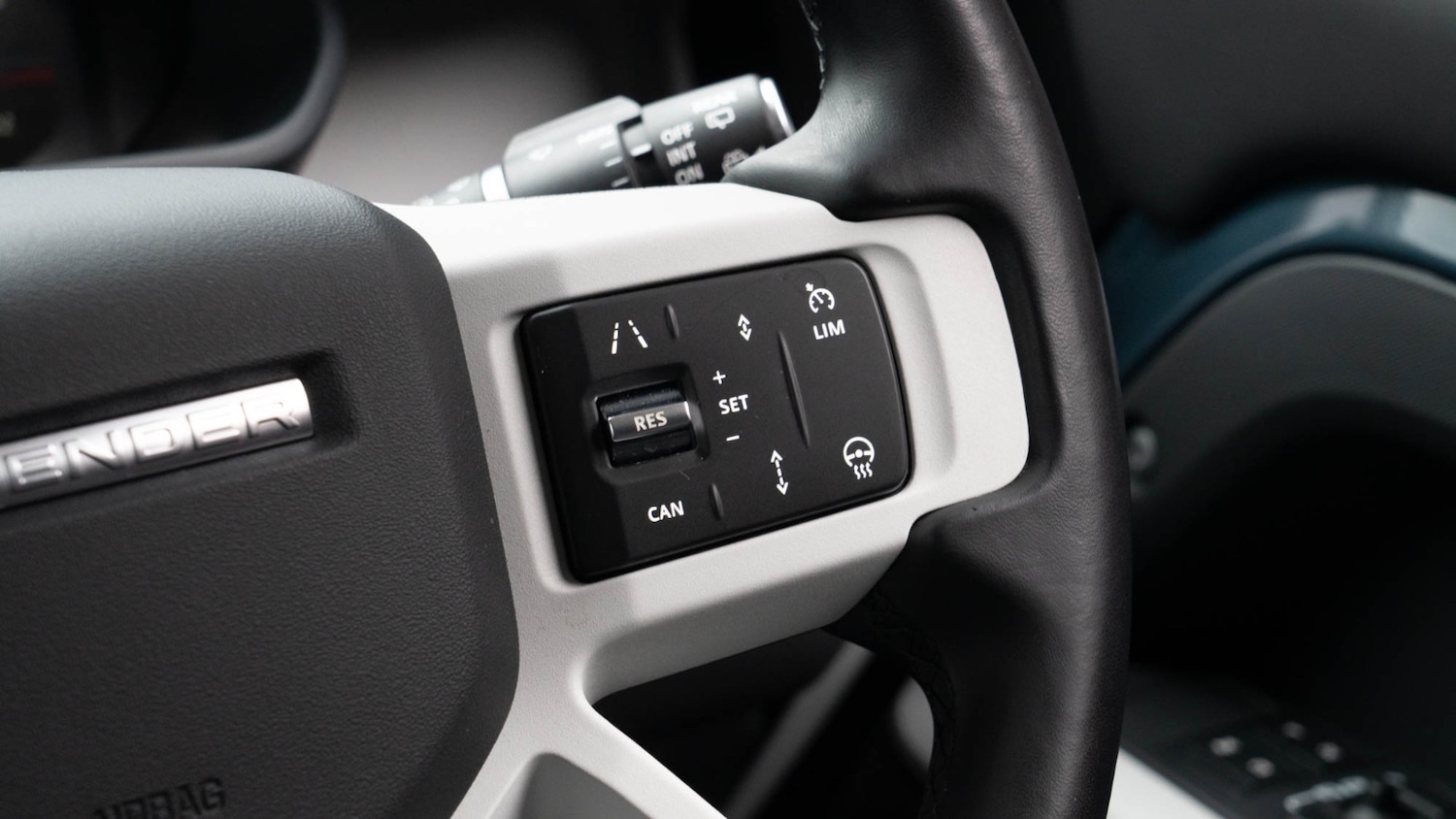 Used Land Rover Defender 2023 for sale - 76479730: Photo 19