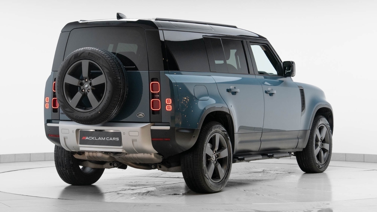 Used Land Rover Defender 2023 for sale - 76479730: Photo 5