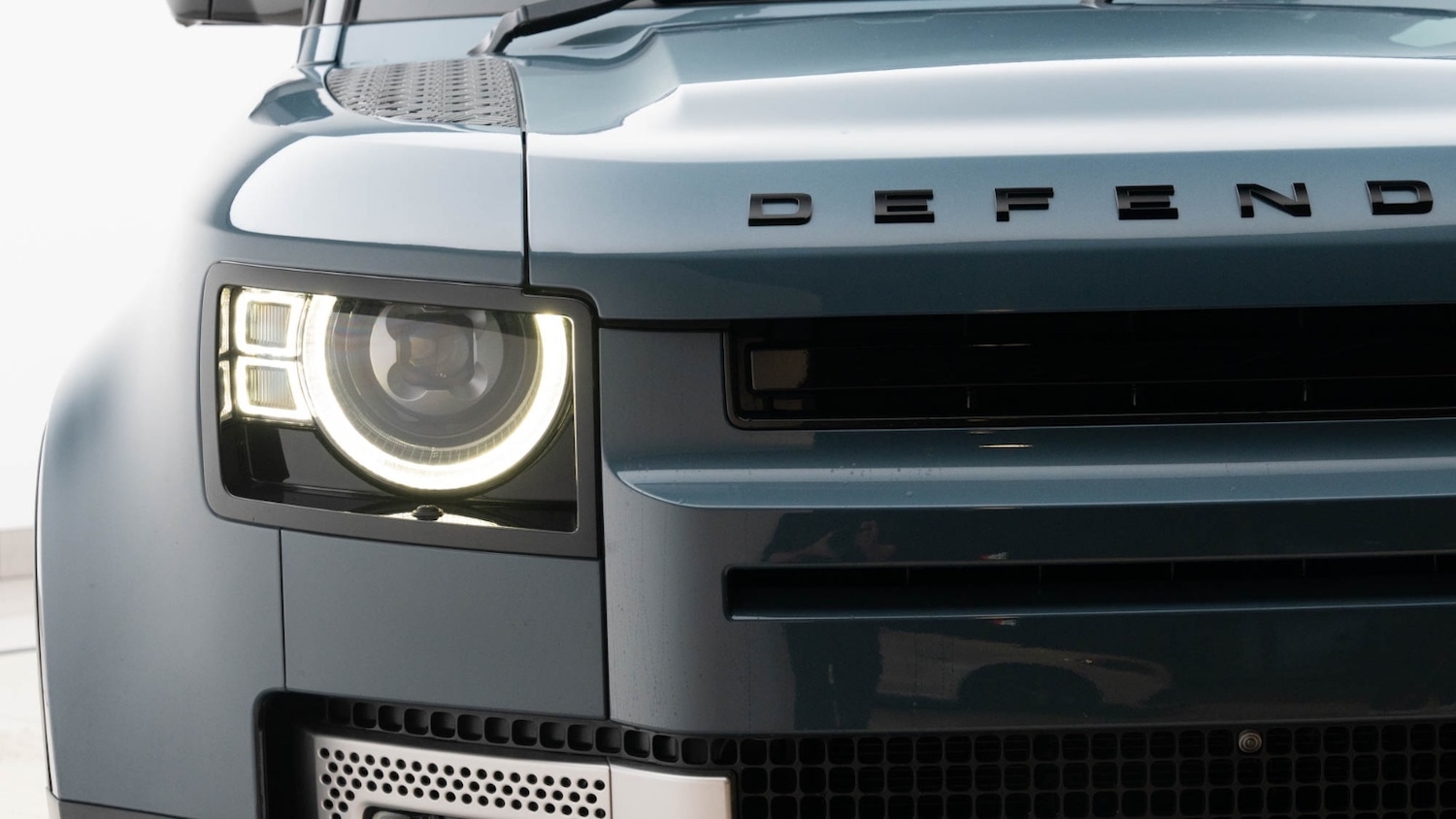 Used Land Rover Defender 2023 for sale - 76479730: Photo 7