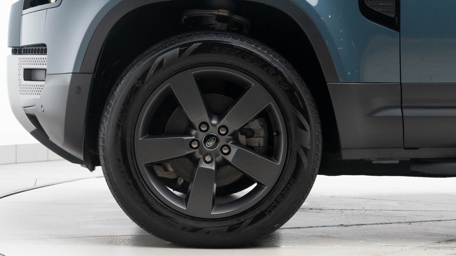 Used Land Rover Defender 2023 for sale - 76479730: Photo 9