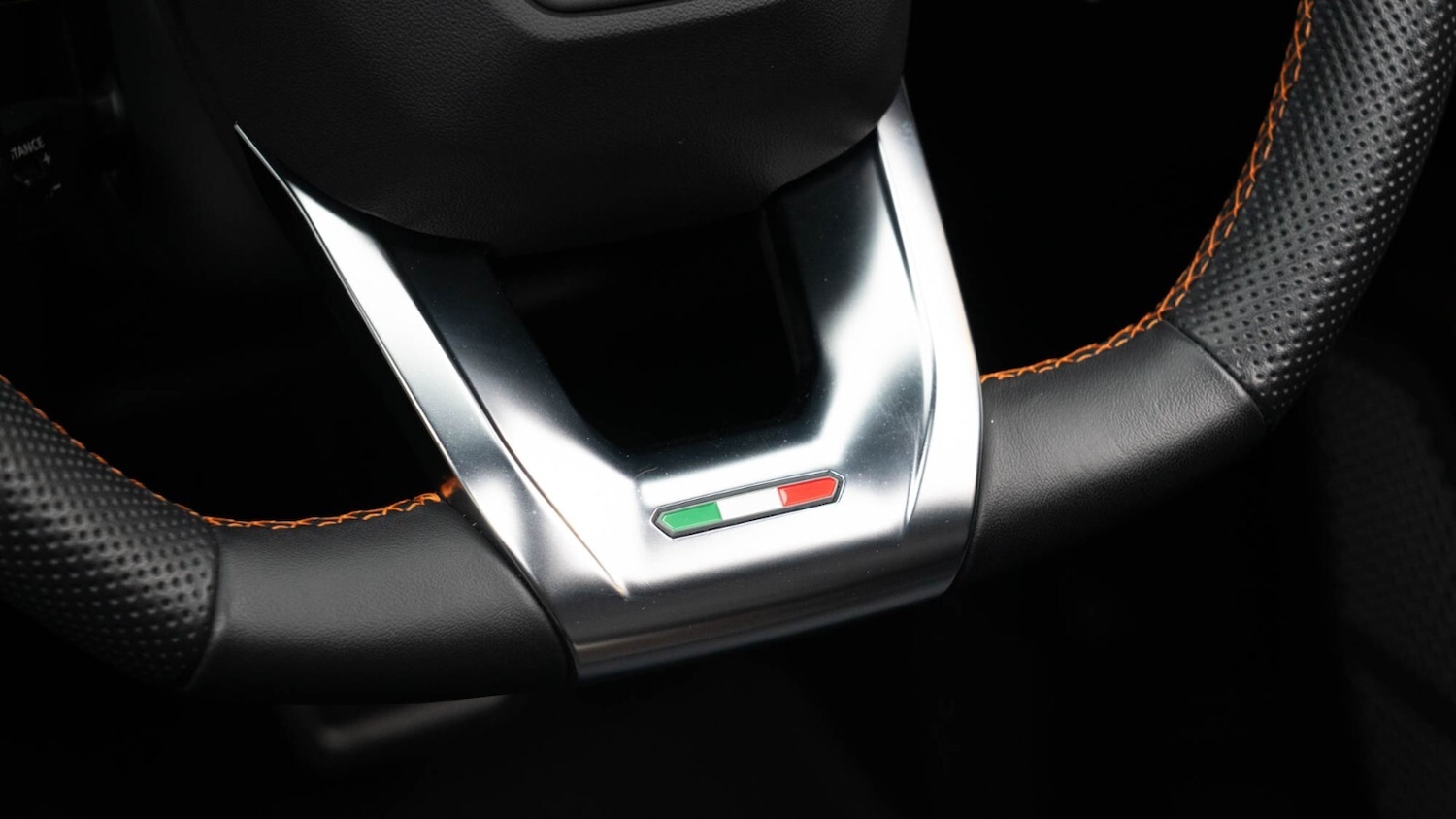 Used Lamborghini Urus 2023 for sale - 77903222: Photo 25