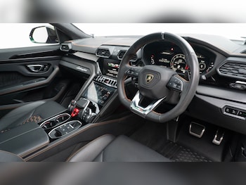Used Lamborghini Urus 2023 for sale - 77903222: Photo