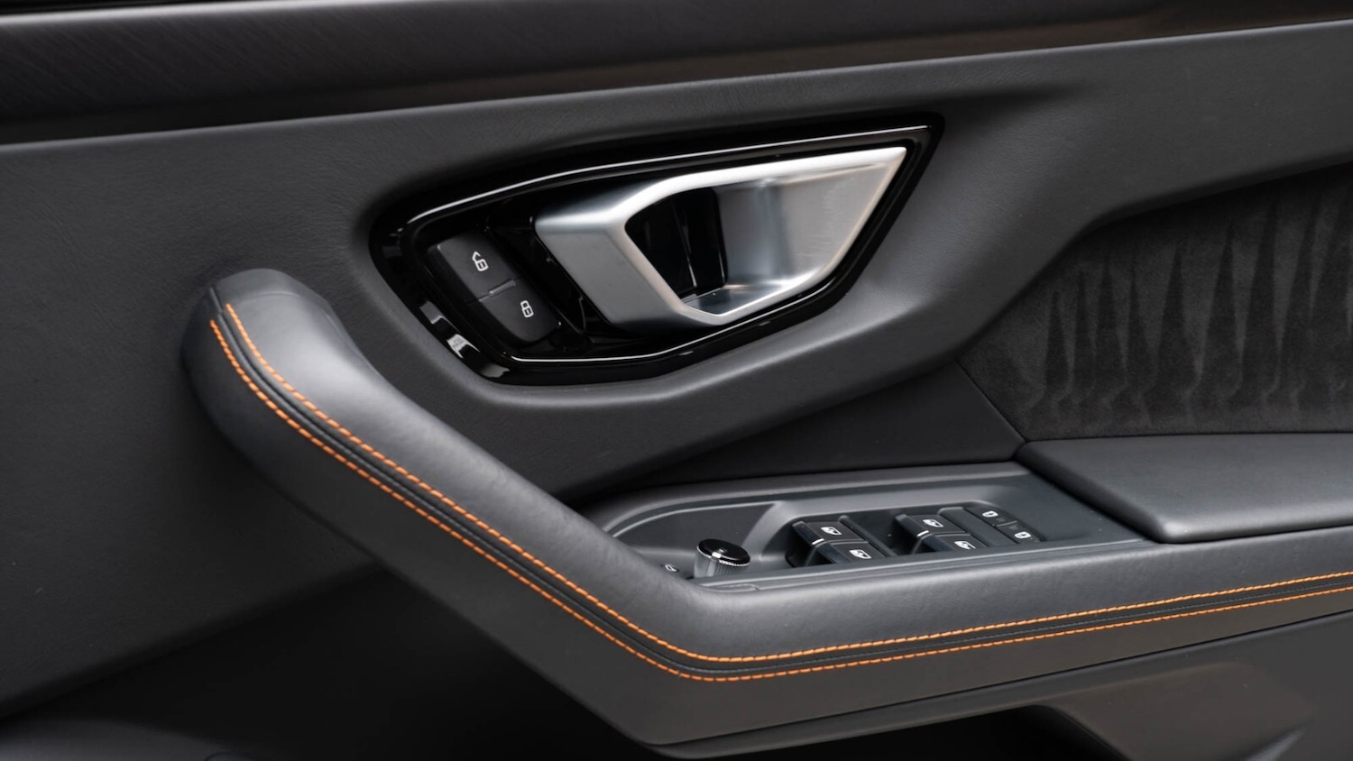 Used Lamborghini Urus 2023 for sale - 77903222: Photo 37