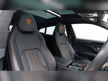Used Lamborghini Urus 2023 for sale - 77903222: Photo