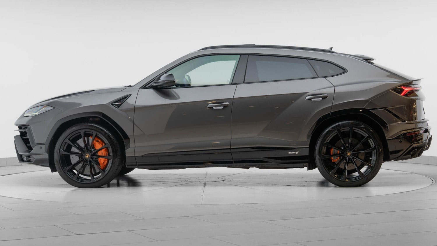 Used Lamborghini Urus 2023 for sale - 77903222: Photo 4