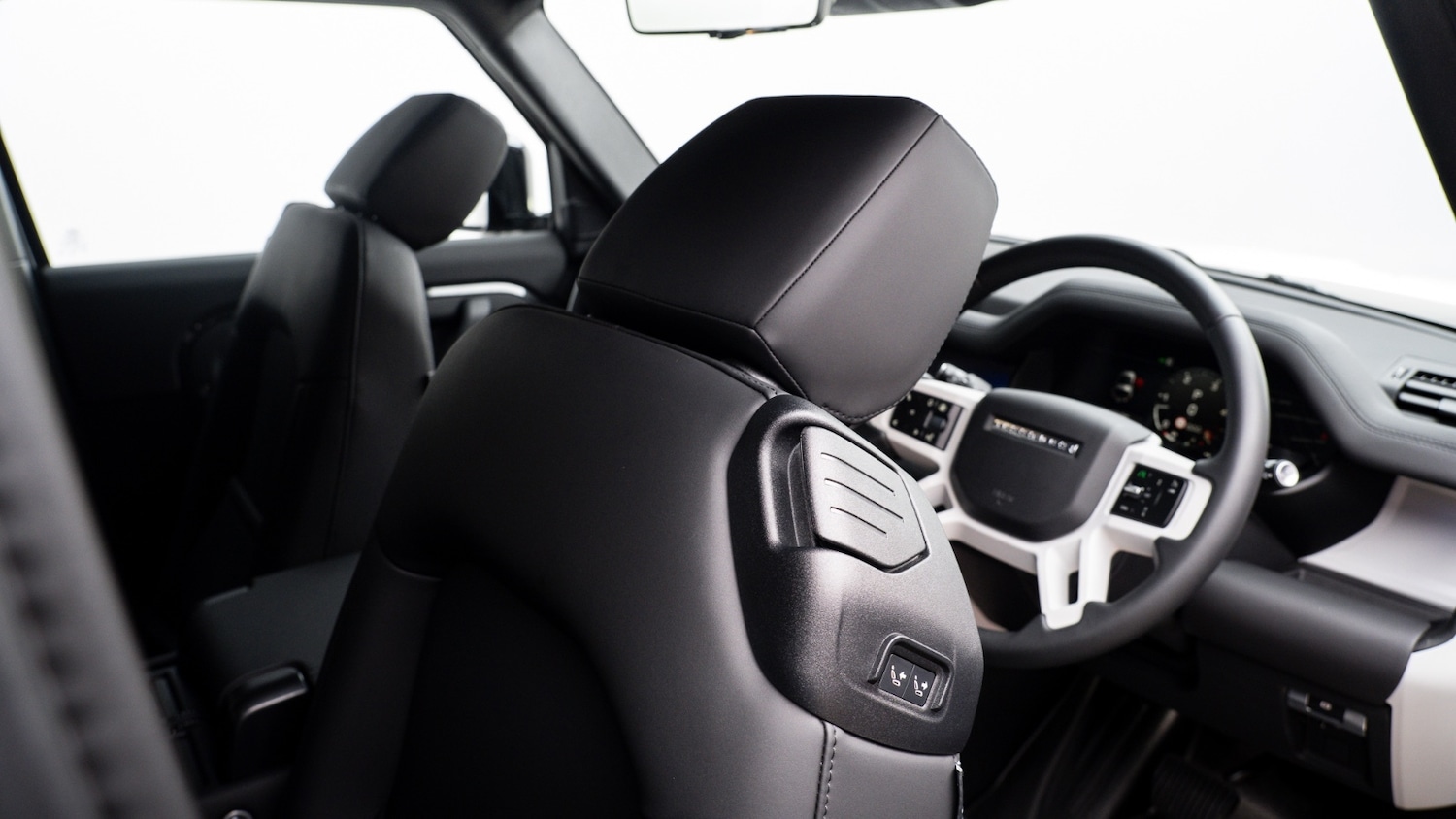 Used Land Rover Defender 2024 for sale - 77225016: Photo 10