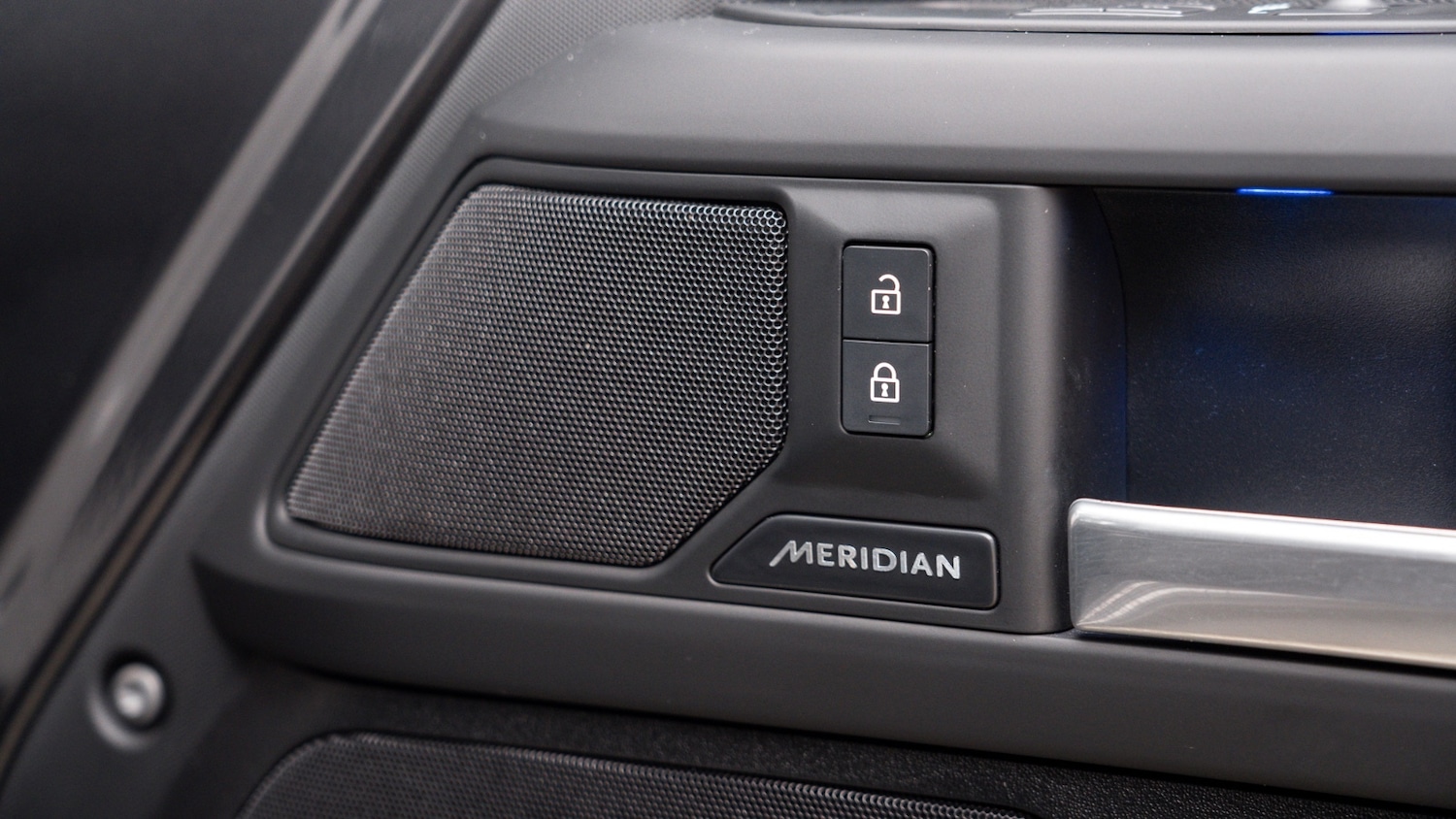 Used Land Rover Defender 2024 for sale - 77225016: Photo 24