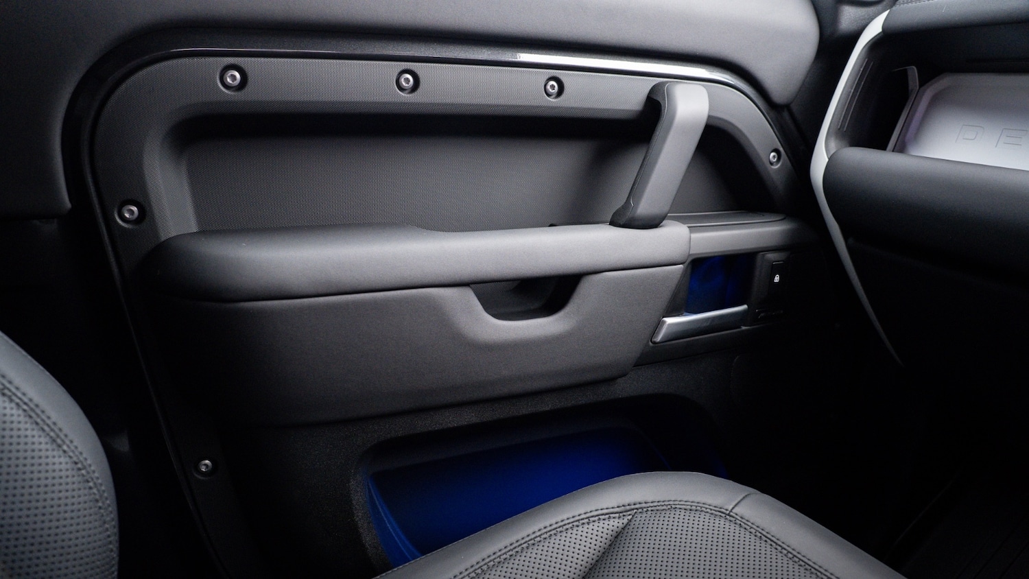 Used Land Rover Defender 2024 for sale - 77225016: Photo 31