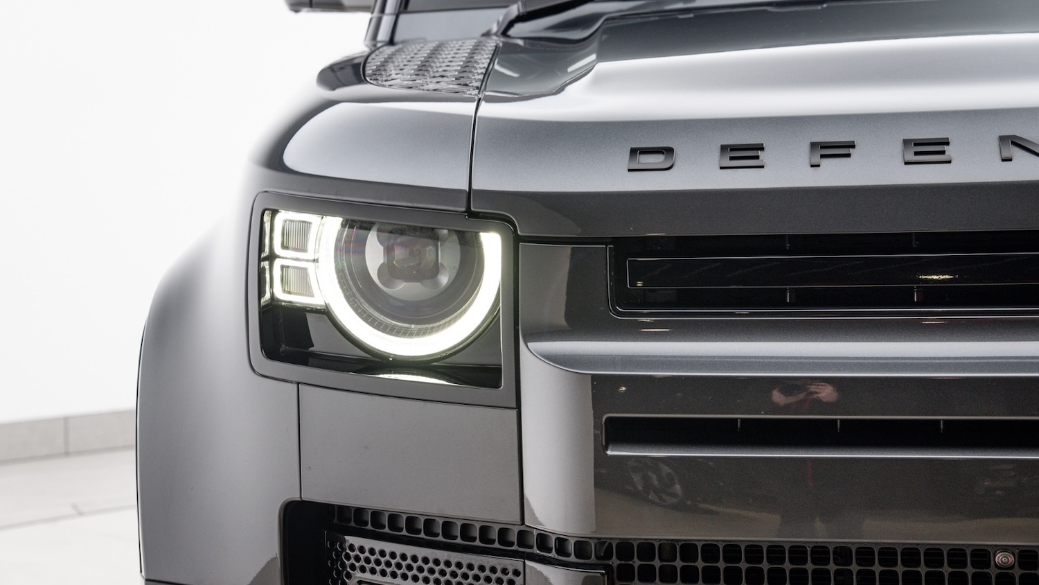 Used Land Rover Defender 2024 for sale - 77225016: Photo 34