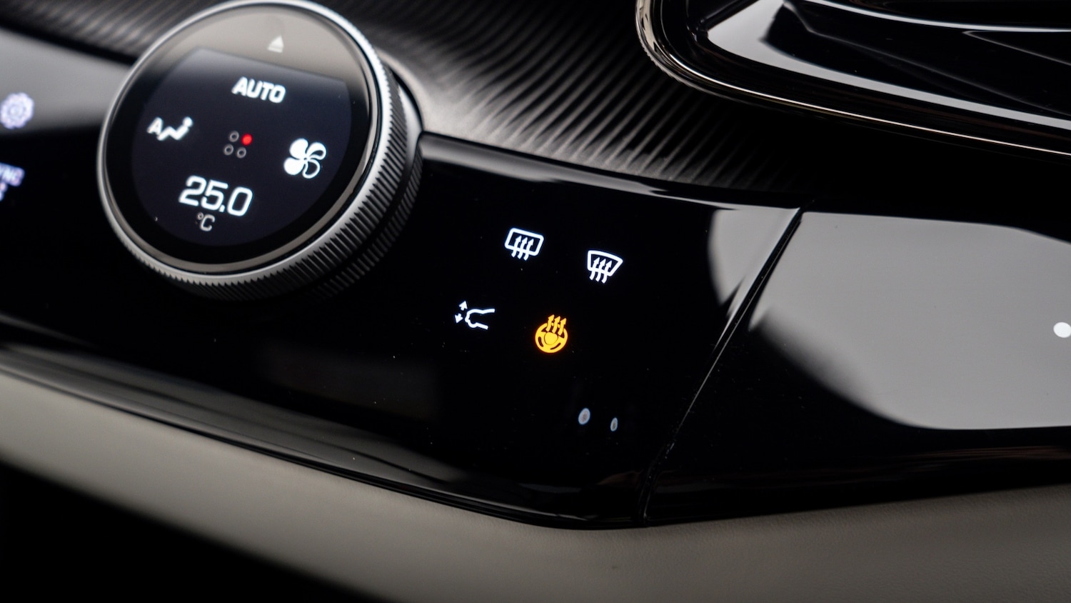 Used Ferrari Purosangue 2025 for sale - 77600326: Photo 24