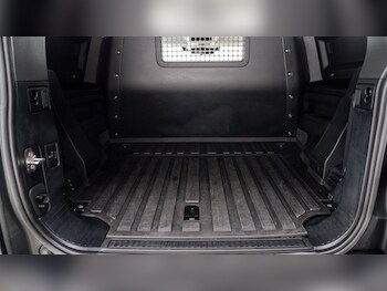 Used Land Rover Defender 2023 for sale - 77300388: Photo