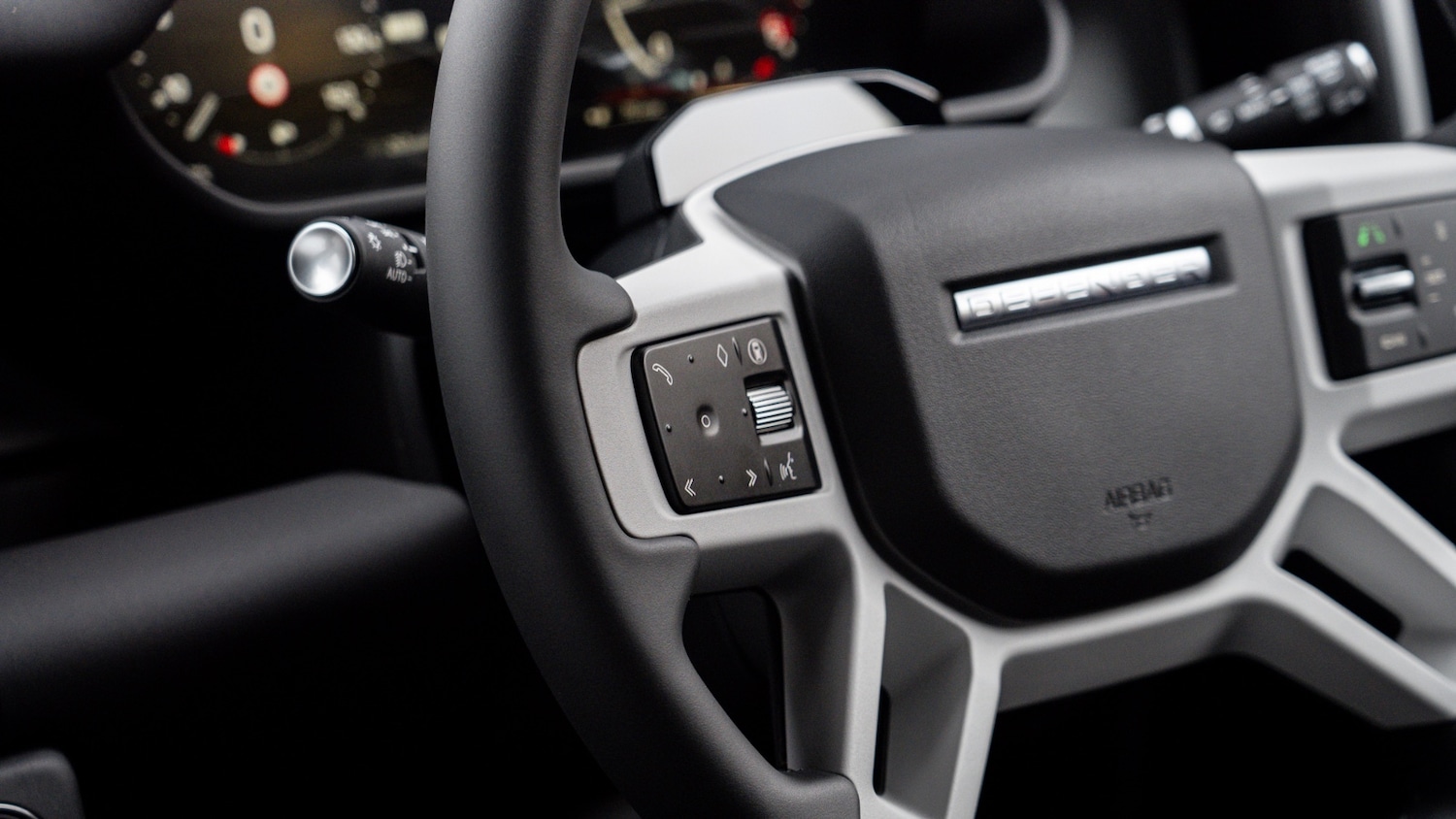 Used Land Rover Defender 2025 for sale - 77116092: Photo 23