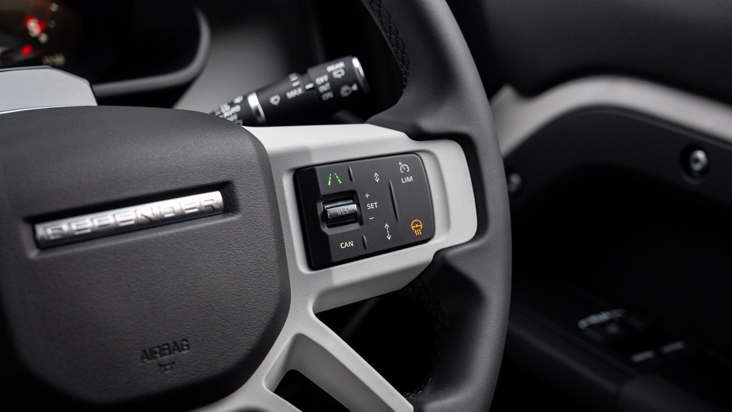 Used Land Rover Defender 2025 for sale - 77116092: Photo 24