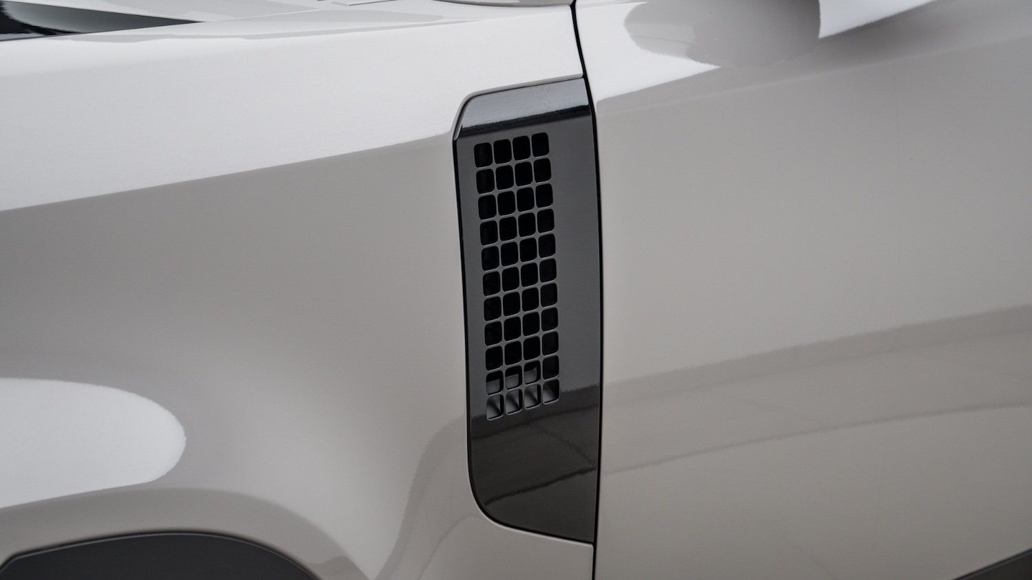 Used Land Rover Defender 2025 for sale - 77116092: Photo 32