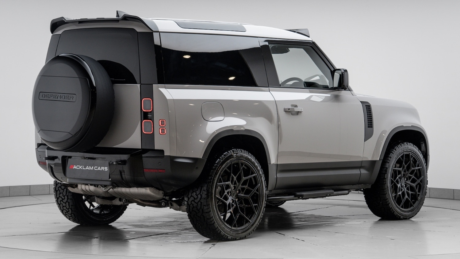 Used Land Rover Defender 2025 for sale - 77116092: Photo 7