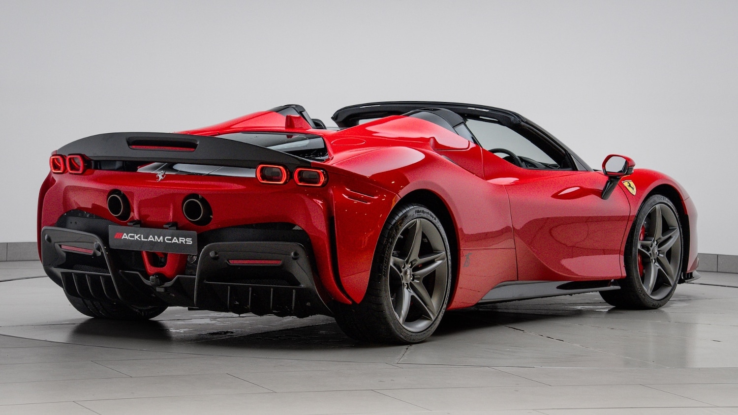 Used Ferrari SF90 Spider 2023 for sale - 77151488: Photo 10