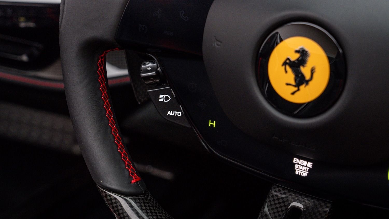 Used Ferrari SF90 Spider 2023 for sale - 77151488: Photo 28