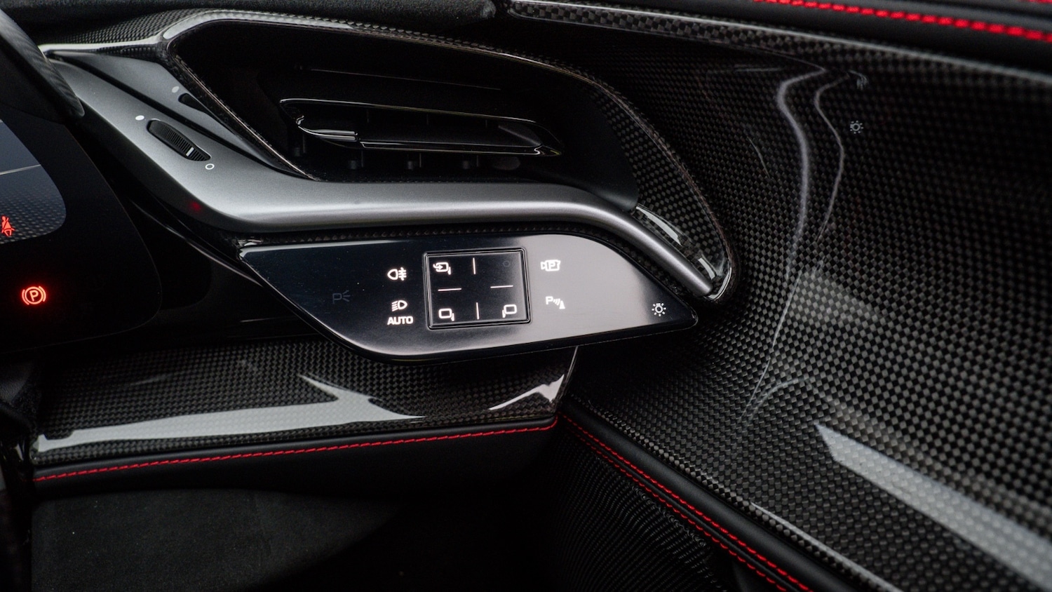 Used Ferrari SF90 Spider 2023 for sale - 77151488: Photo 42