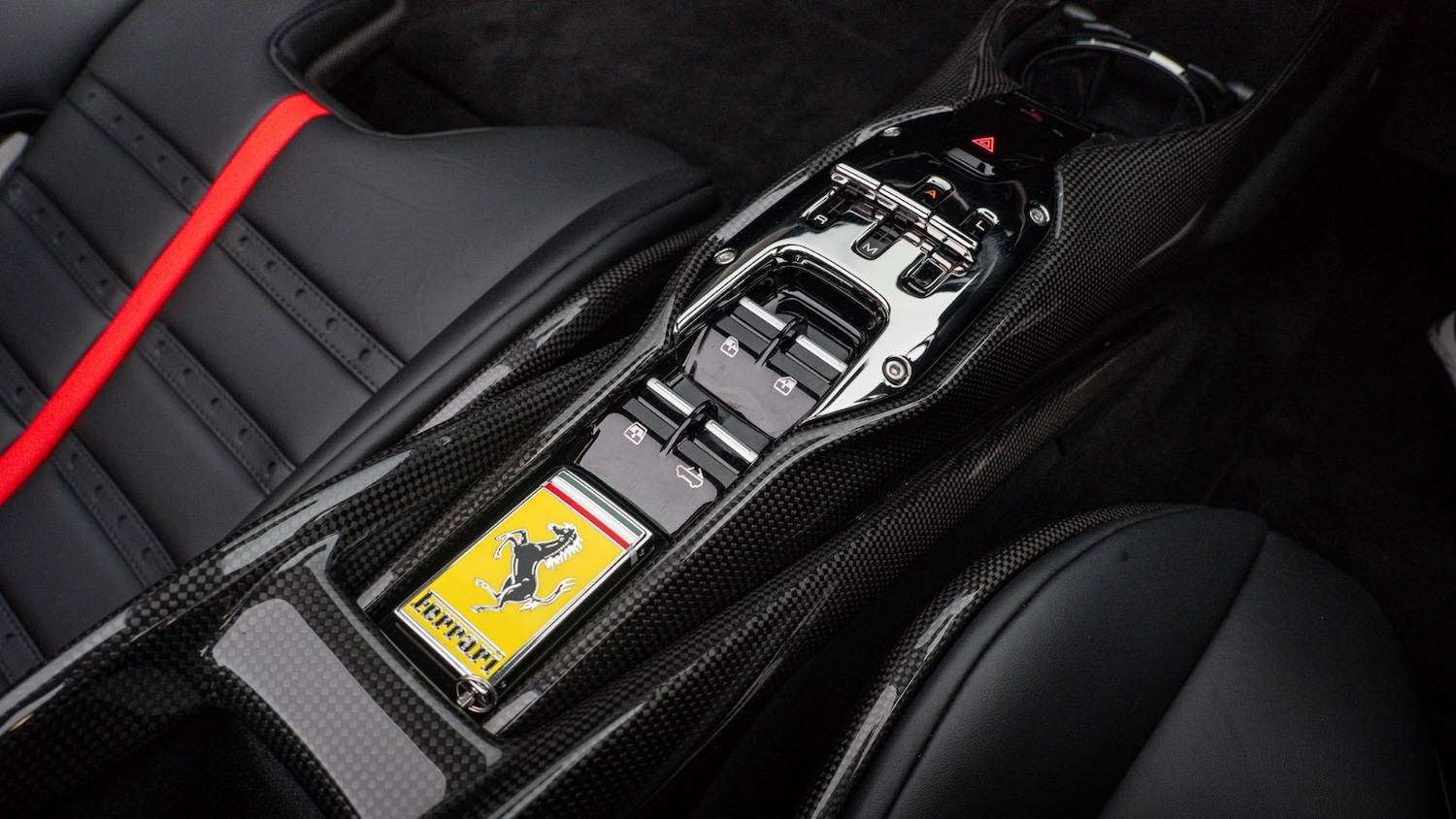 Used Ferrari SF90 Spider 2023 for sale - 77151488: Photo 43