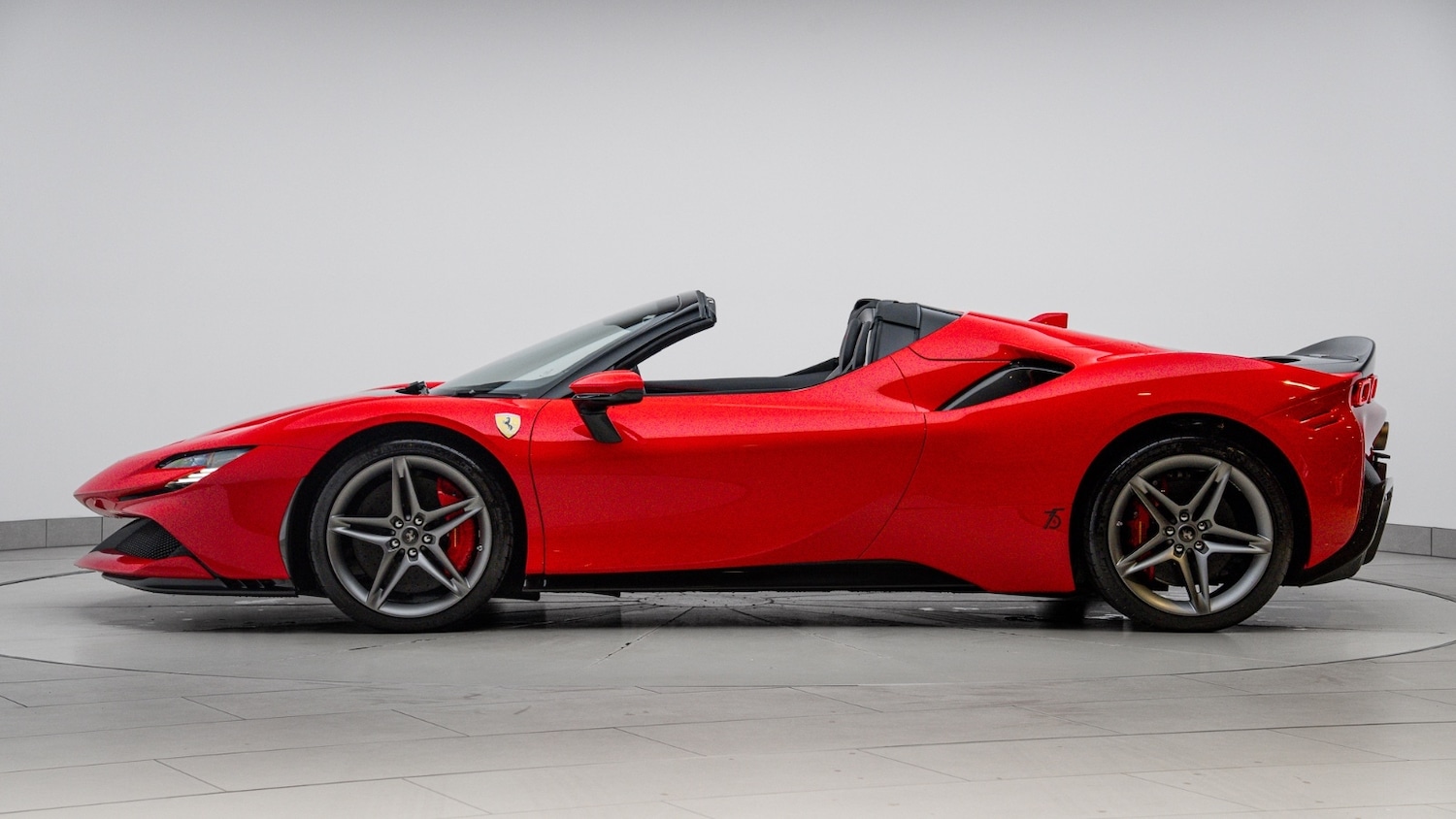 Used Ferrari SF90 Spider 2023 for sale - 77151488: Photo 8