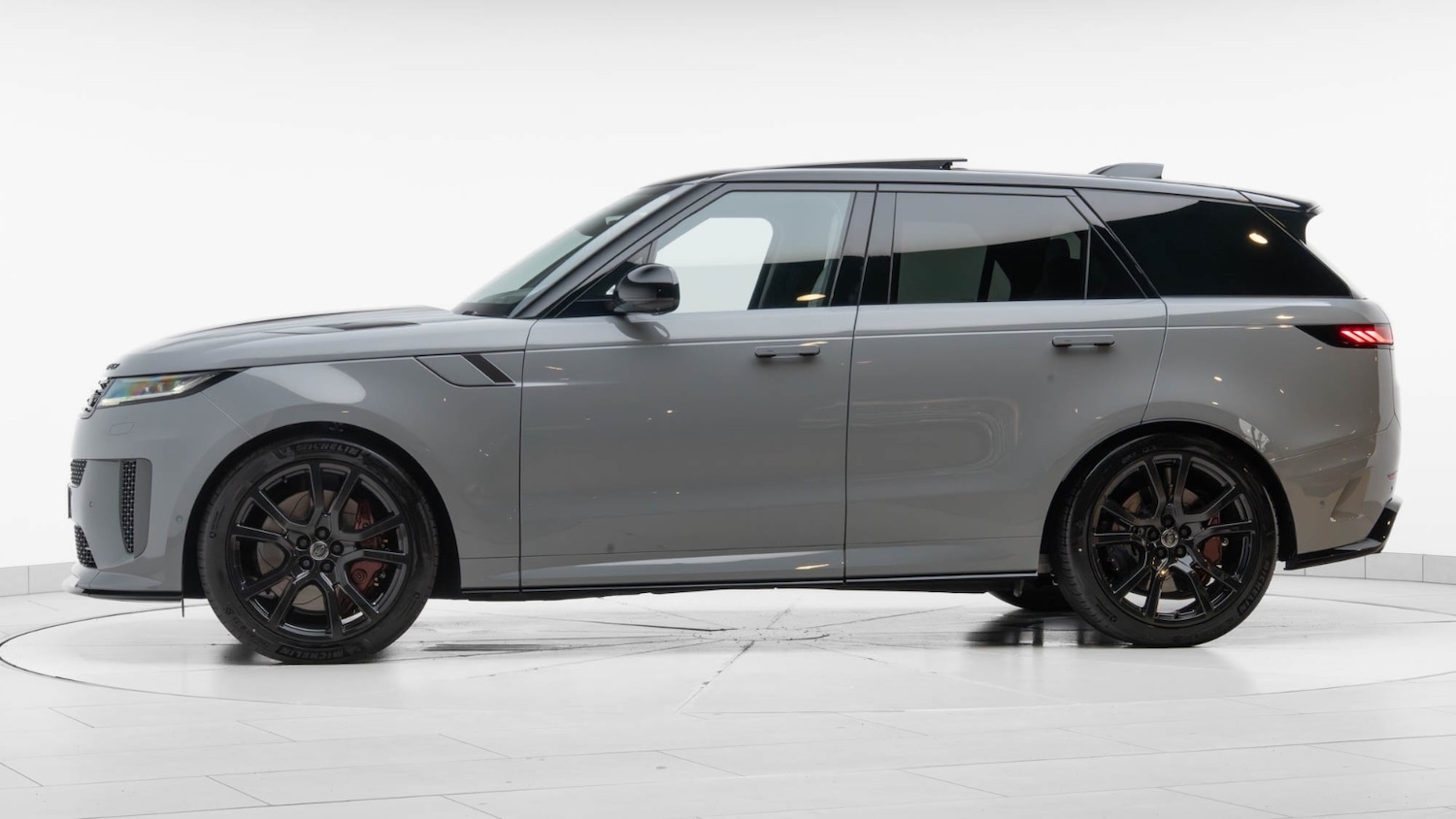 Used Land Rover Range Rover Sport 2025 for sale - 76350796: Photo 2