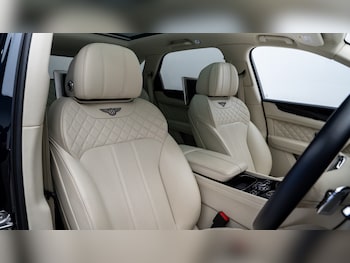 Used Bentley Bentayga 2016 for sale - 78767402: Photo