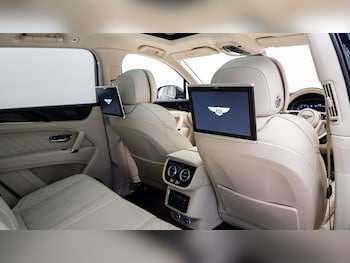Used Bentley Bentayga 2016 for sale - 78767402: Photo