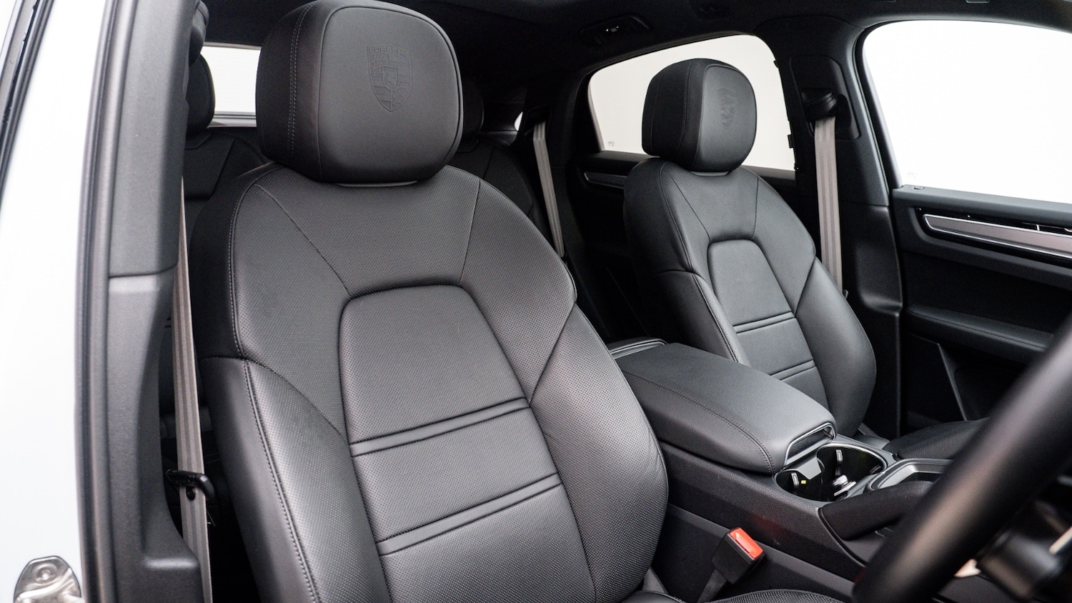 Used Porsche Cayenne 2022 for sale - 77035919: Photo 3