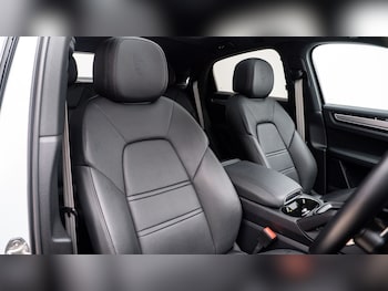 Used Porsche Cayenne 2022 for sale - 77035919: Photo