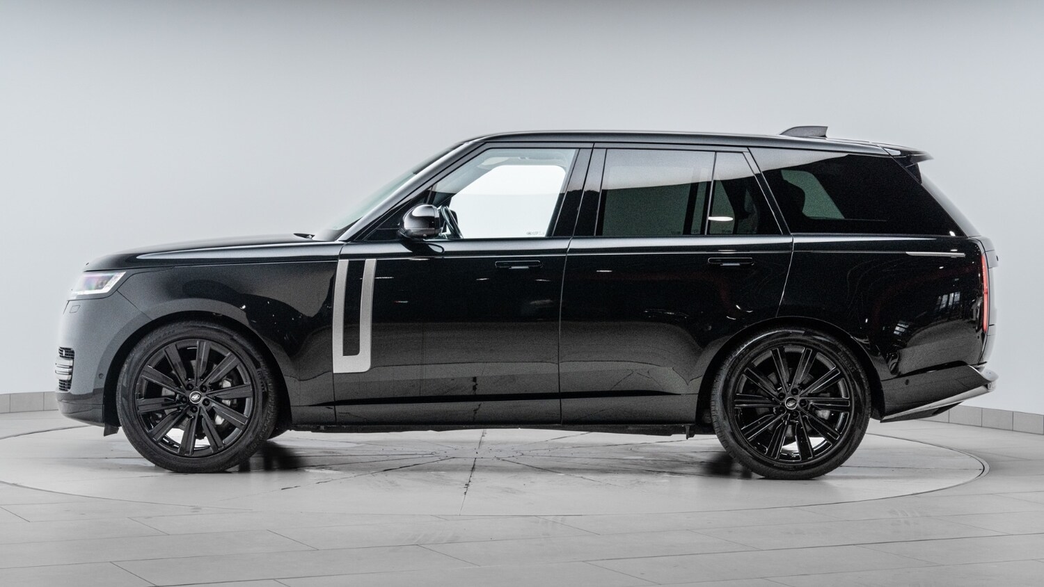 Used Land Rover Range Rover 2023 for sale - 77673777: Photo 8