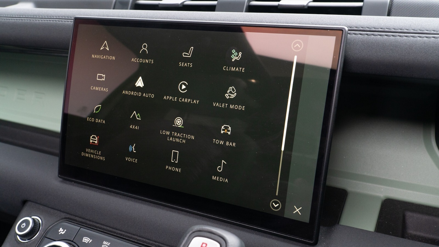 Used Land Rover Defender 2023 for sale - 77170574: Photo 27