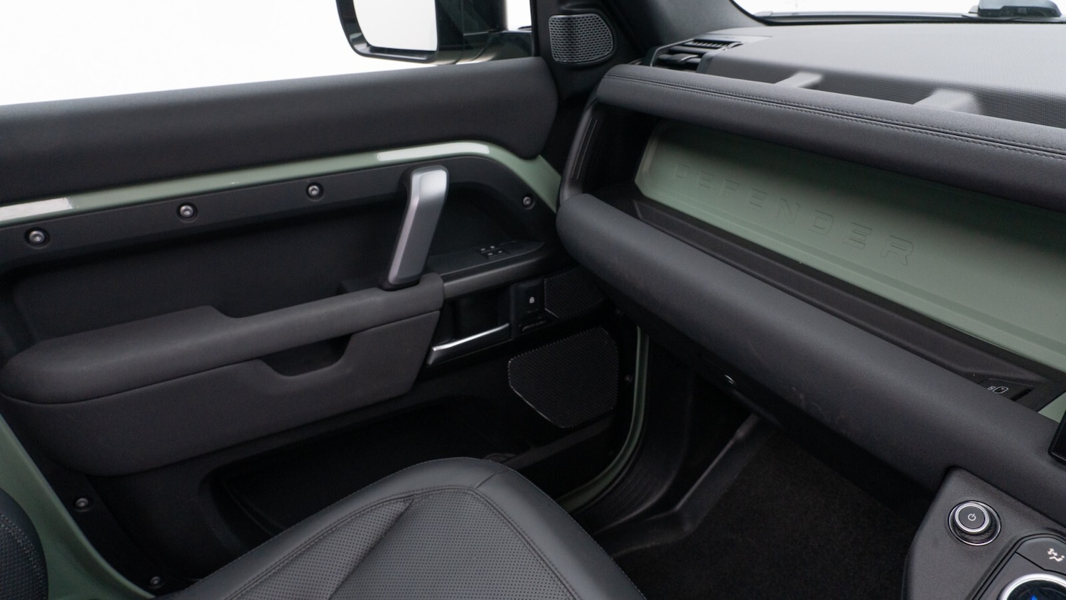 Used Land Rover Defender 2023 for sale - 77170574: Photo 35