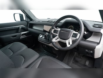 Used Land Rover Defender 2024 for sale - 76722129: Photo